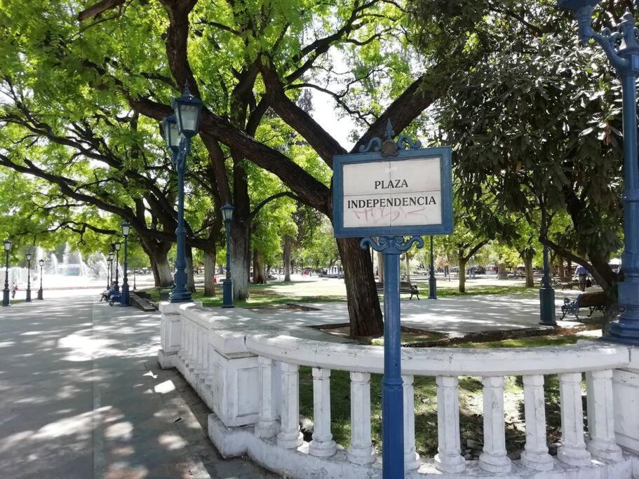 Ferienwohnung Petit Rivadavia En El Corazon De Mendoza Exterior foto