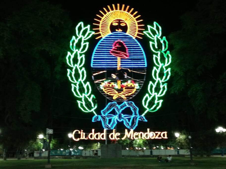 Ferienwohnung Petit Rivadavia En El Corazon De Mendoza Exterior foto